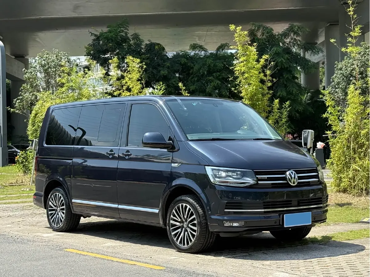 2018 Volkswagen Multivan 2.0T 204HP L4 7DCT,autocango,china used car exporter,china ev exporter,chinese used car exporter,chinese used ev exporter