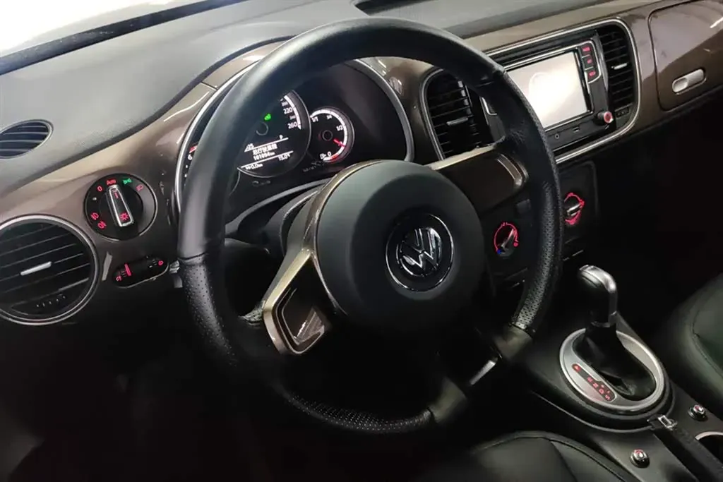 2014 Volkswagen Beetle 1.4T 160HP L4 7DCT,autocango,china used car exporter,china ev exporter,chinese used car exporter,chinese used ev exporter