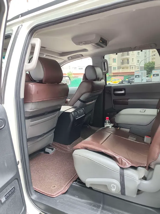 2010 Toyota Sequoia 5.7L 386HP V8 6AT,autocango,china used car exporter,china ev exporter,chinese used car exporter,chinese used ev exporter