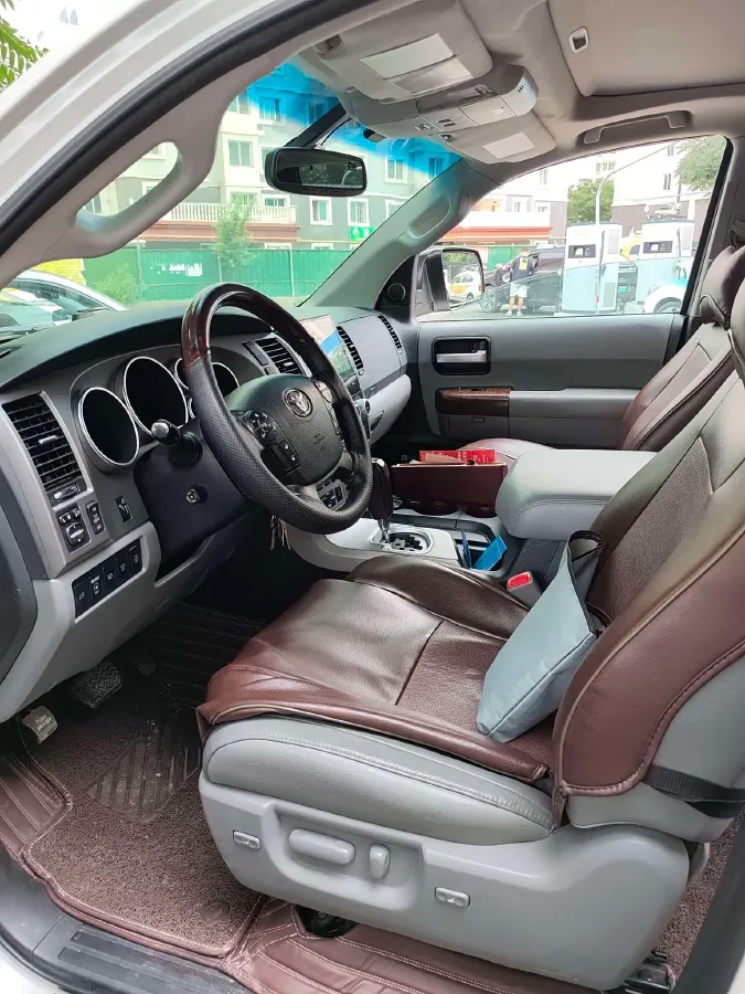 2010 Toyota Sequoia 5.7L 386HP V8 6AT,autocango,china used car exporter,china ev exporter,chinese used car exporter,chinese used ev exporter