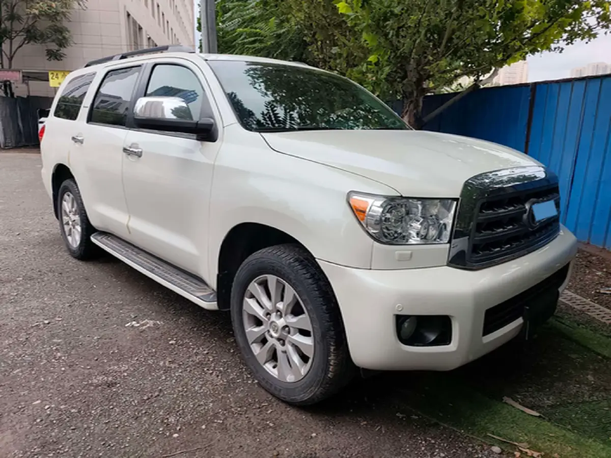 2010 Toyota Sequoia 5.7L 386HP V8 6AT