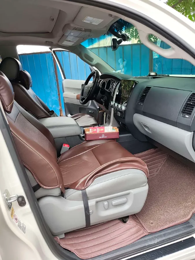 2010 Toyota Sequoia 5.7L 386HP V8 6AT,autocango,china used car exporter,china ev exporter,chinese used car exporter,chinese used ev exporter