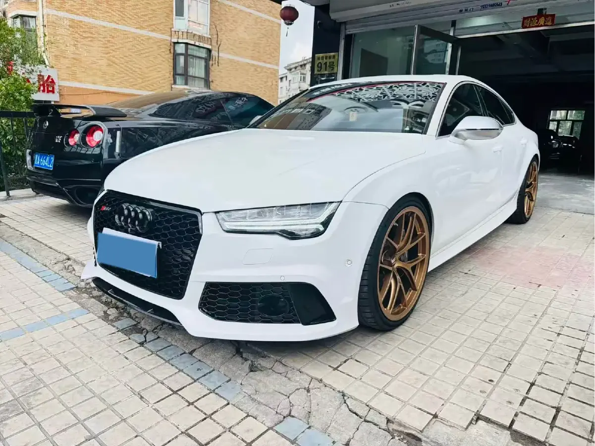 2014 Audi RS 7 4.0T 560HP V8 8AT