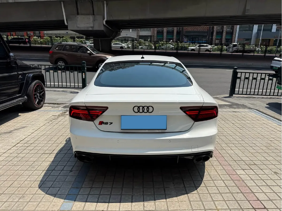 2014 Audi RS 7 4.0T 560HP V8 8AT,autocango,china used car exporter,china ev exporter,chinese used car exporter,chinese used ev exporter