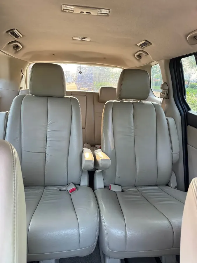 2011 Mazda 8 2.3L 154HP L4 4AT,autocango,china used car exporter,china ev exporter,chinese used car exporter,chinese used ev exporter