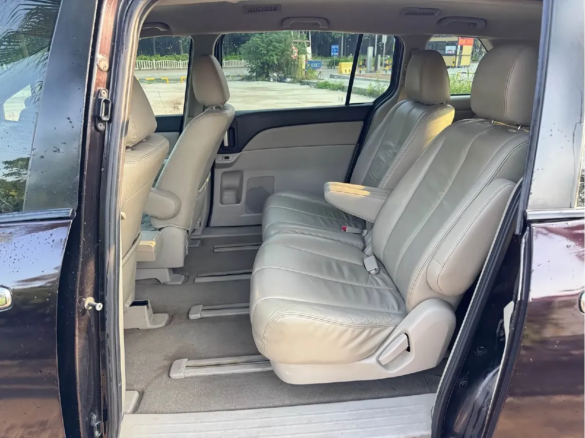 2011 Mazda 8 2.3L 154HP L4 4AT,autocango,china used car exporter,china ev exporter,chinese used car exporter,chinese used ev exporter