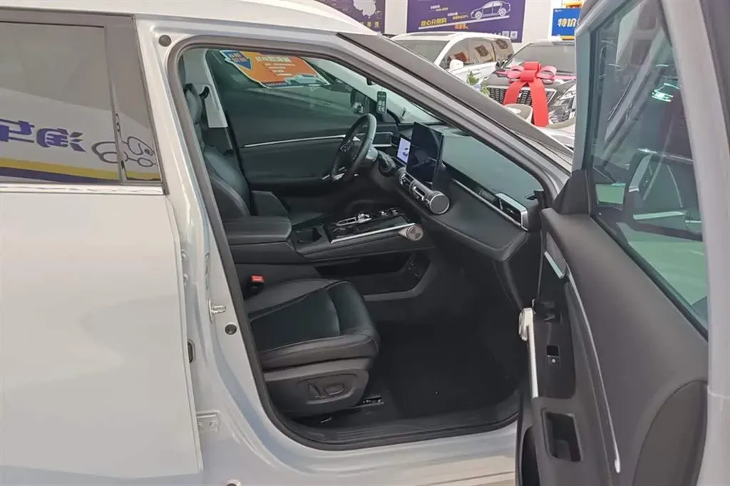 2022 GAC Trumpchi Emkoo 1.5T 177HP L4 7DCT,autocango,china used car exporter,china ev exporter,chinese used car exporter,chinese used ev exporter