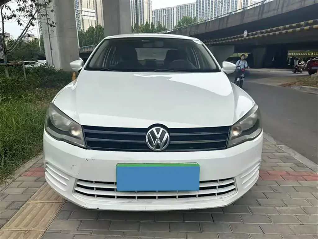 2013 Volkswagen Jetta 1.6L 110HP L4 5MT