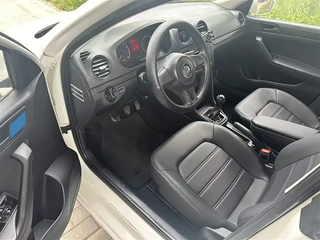 2013 Volkswagen Jetta 1.6L 110HP L4 5MT,autocango,china used car exporter,china ev exporter,chinese used car exporter,chinese used ev exporter