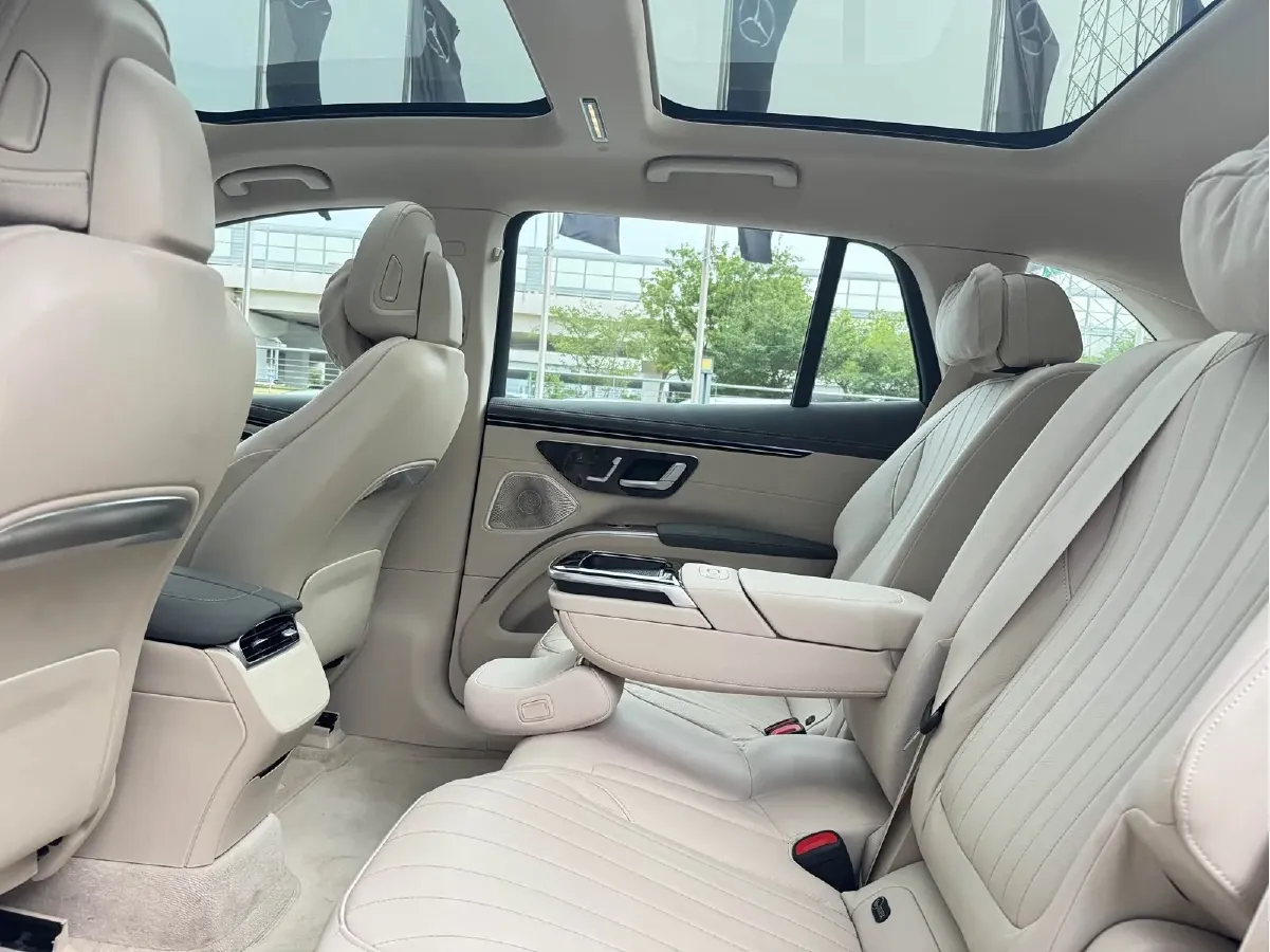 2023 Mercedes-Benz EQS SUV BEV 111.8KWH,autocango,china used car exporter,china ev exporter,chinese used car exporter,chinese used ev exporter