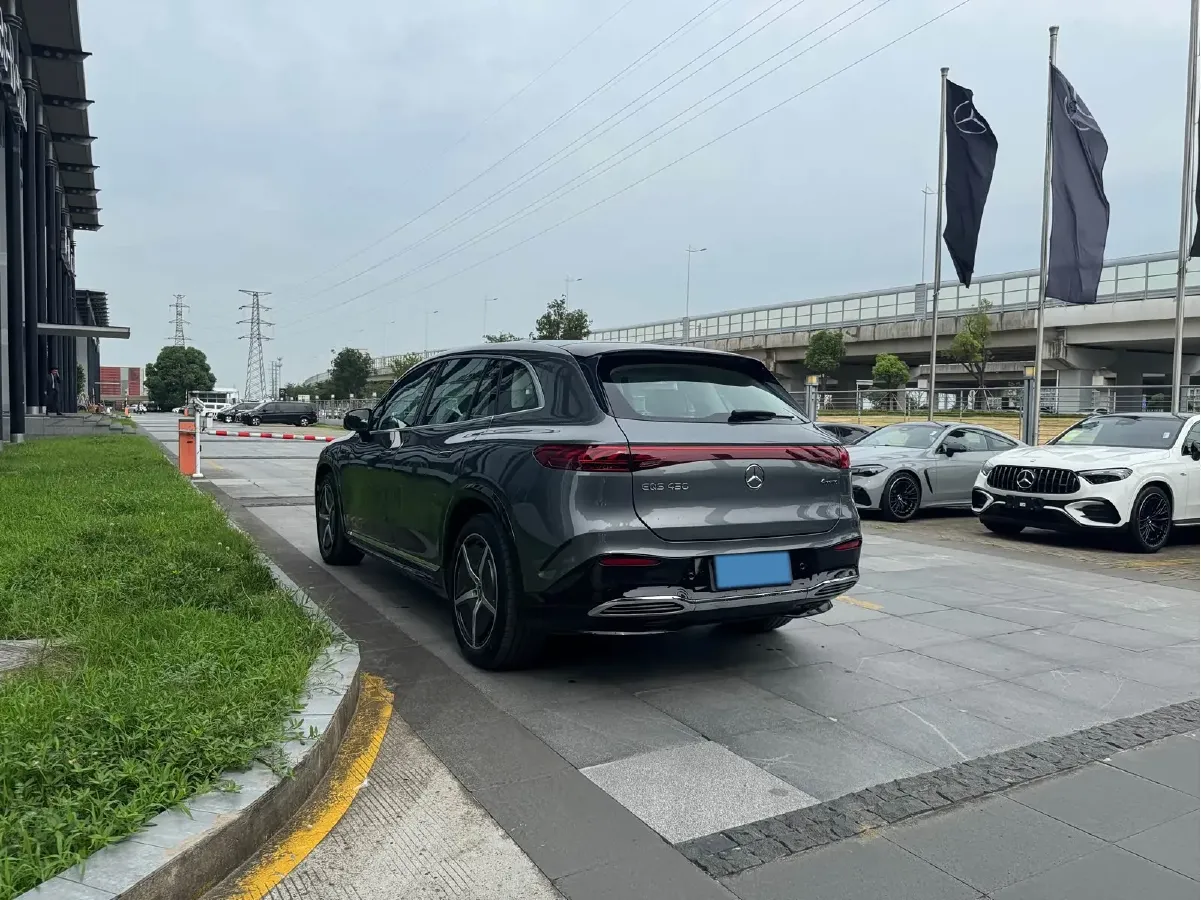 2023 Mercedes-Benz EQS SUV BEV 111.8KWH,autocango,china used car exporter,china ev exporter,chinese used car exporter,chinese used ev exporter