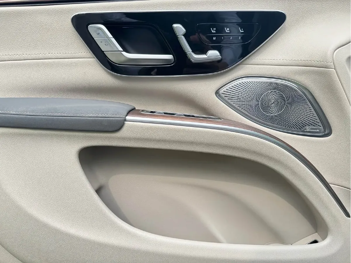 2023 Mercedes-Benz EQS SUV BEV 111.8KWH,autocango,china used car exporter,china ev exporter,chinese used car exporter,chinese used ev exporter