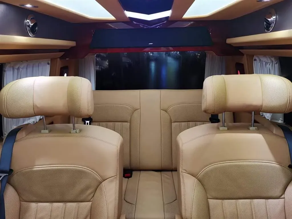 2017 Volkswagen Caravelle 2.0T 204HP L4 7DCT,autocango,china used car exporter,china ev exporter,chinese used car exporter,chinese used ev exporter