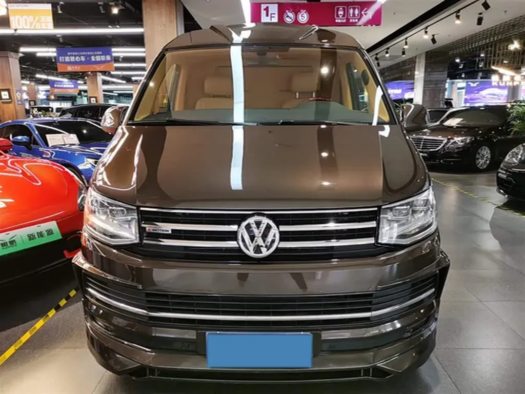 2017 Volkswagen Caravelle 2.0T 204HP L4 7DCT,autocango,china used car exporter,china ev exporter,chinese used car exporter,chinese used ev exporter