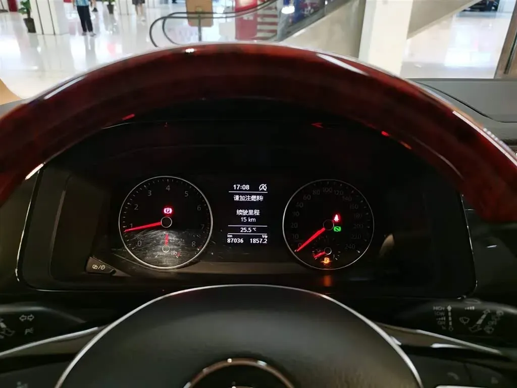 2017 Volkswagen Caravelle 2.0T 204HP L4 7DCT,autocango,china used car exporter,china ev exporter,chinese used car exporter,chinese used ev exporter