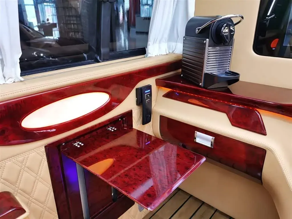 2017 Volkswagen Caravelle 2.0T 204HP L4 7DCT,autocango,china used car exporter,china ev exporter,chinese used car exporter,chinese used ev exporter