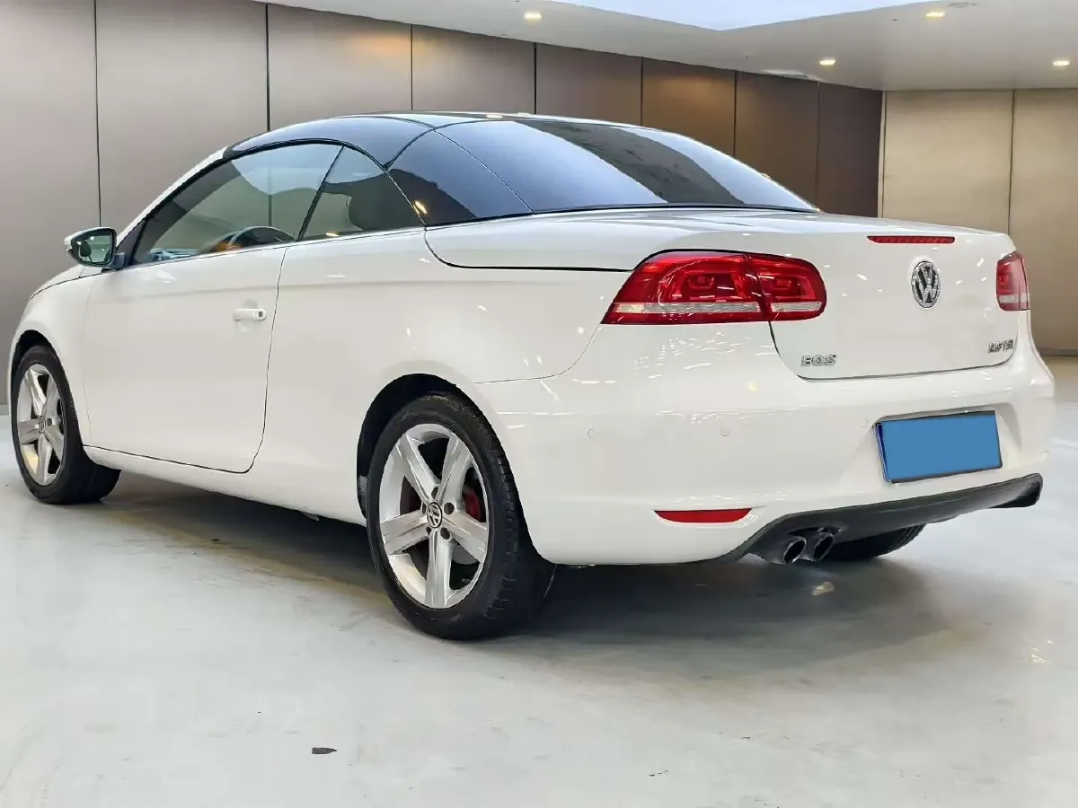 2011 Volkswagen Eos 2.0T 211HP L4 6DCT,autocango,china used car exporter,china ev exporter,chinese used car exporter,chinese used ev exporter