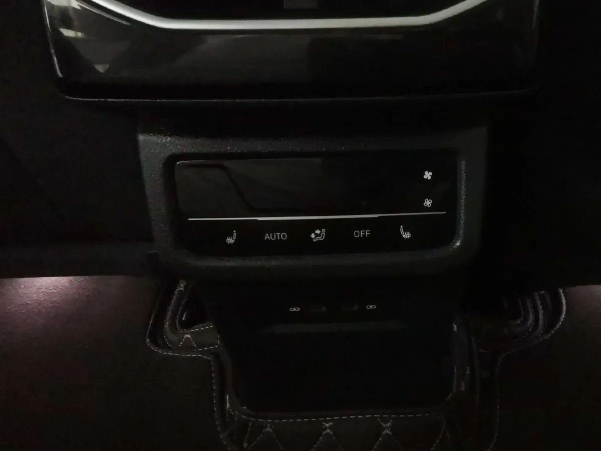 2022 Volkswagen ID.6 Crozz BEV 84.8KWH,autocango,china used car exporter,china ev exporter,chinese used car exporter,chinese used ev exporter