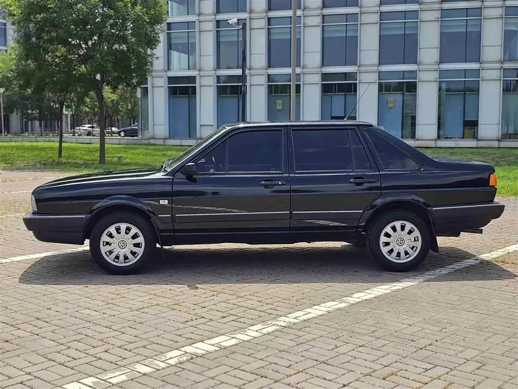 2007 Volkswagen Santana Classic 1.8L 95HP L4 5MT,autocango,china used car exporter,china ev exporter,chinese used car exporter,chinese used ev exporter