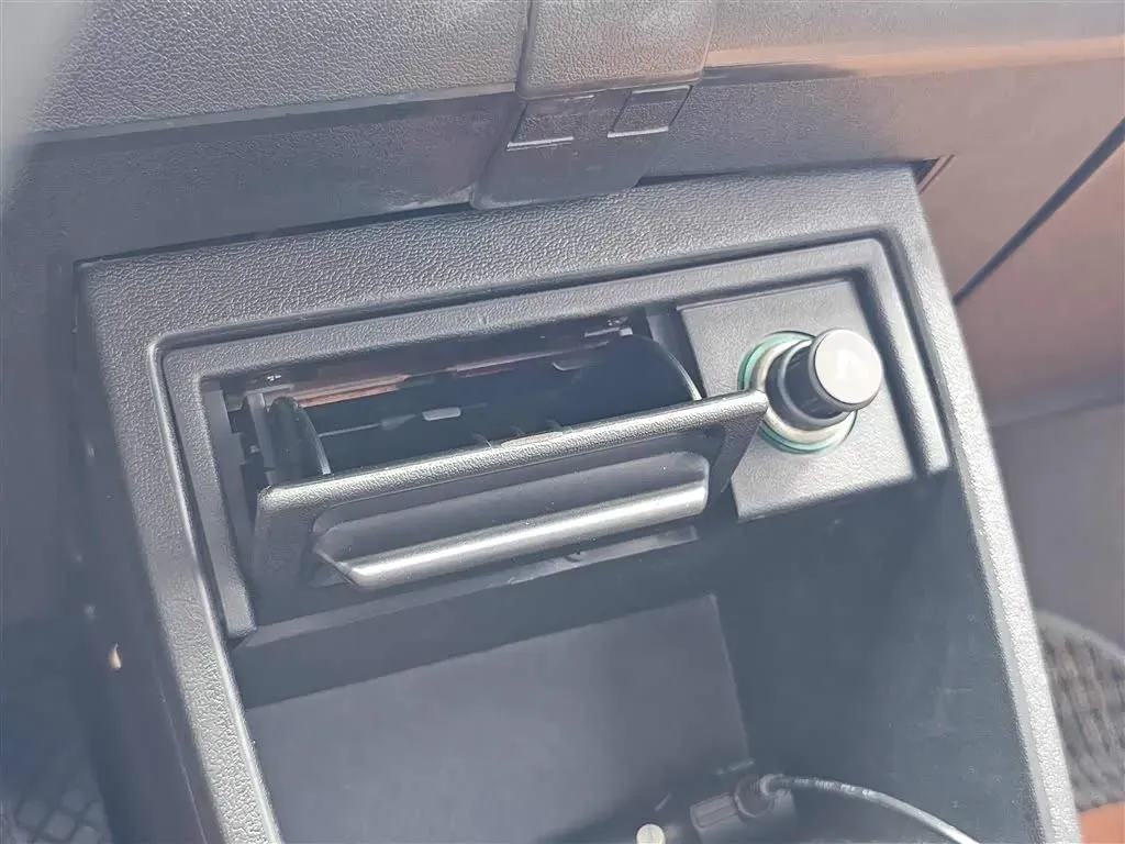 2007 Volkswagen Santana Classic 1.8L 95HP L4 5MT,autocango,china used car exporter,china ev exporter,chinese used car exporter,chinese used ev exporter