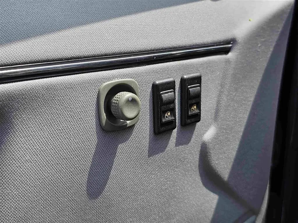 2007 Volkswagen Santana Classic 1.8L 95HP L4 5MT,autocango,china used car exporter,china ev exporter,chinese used car exporter,chinese used ev exporter