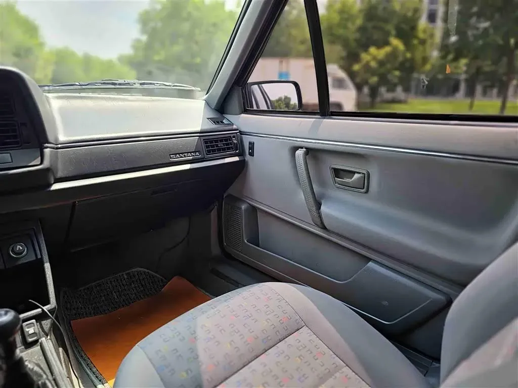 2007 Volkswagen Santana Classic 1.8L 95HP L4 5MT,autocango,china used car exporter,china ev exporter,chinese used car exporter,chinese used ev exporter