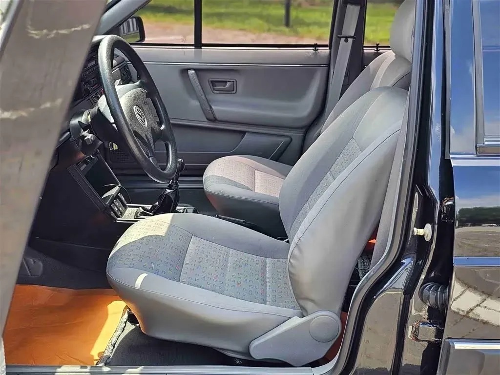 2007 Volkswagen Santana Classic 1.8L 95HP L4 5MT,autocango,china used car exporter,china ev exporter,chinese used car exporter,chinese used ev exporter