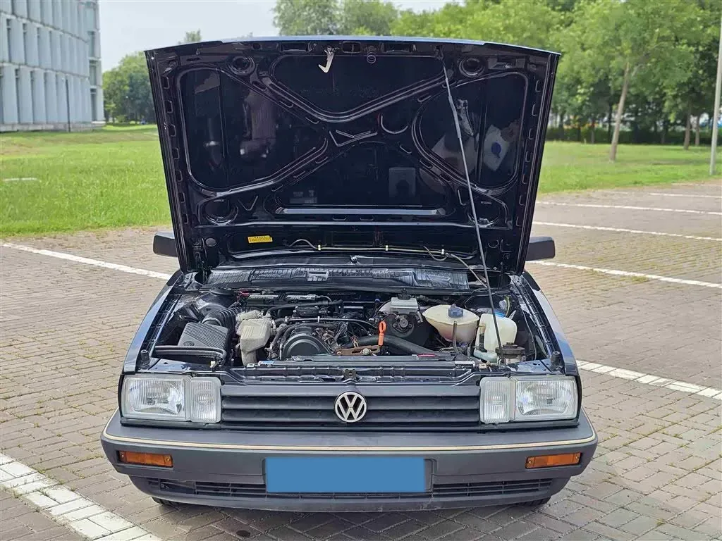 2007 Volkswagen Santana Classic 1.8L 95HP L4 5MT,autocango,china used car exporter,china ev exporter,chinese used car exporter,chinese used ev exporter