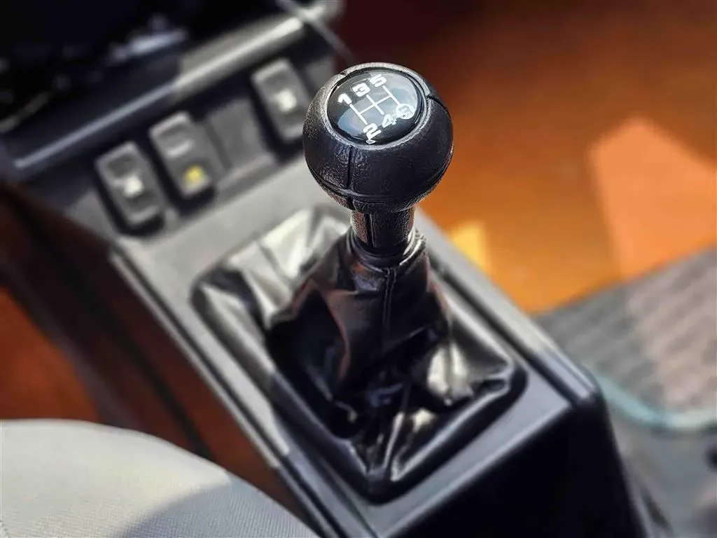 2007 Volkswagen Santana Classic 1.8L 95HP L4 5MT,autocango,china used car exporter,china ev exporter,chinese used car exporter,chinese used ev exporter