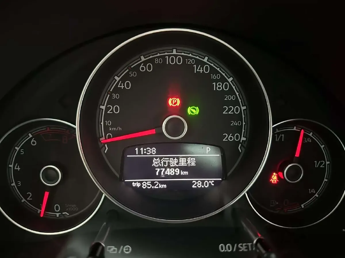 2017 Volkswagen Beetle 1.2T 105HP L4 7DCT,autocango,china used car exporter,china ev exporter,chinese used car exporter,chinese used ev exporter