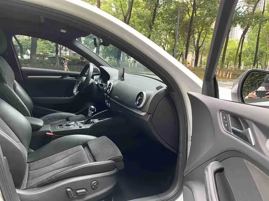 2019 Audi S3 2.0T 290HP L4 7DCT,autocango,china used car exporter,china ev exporter,chinese used car exporter,chinese used ev exporter