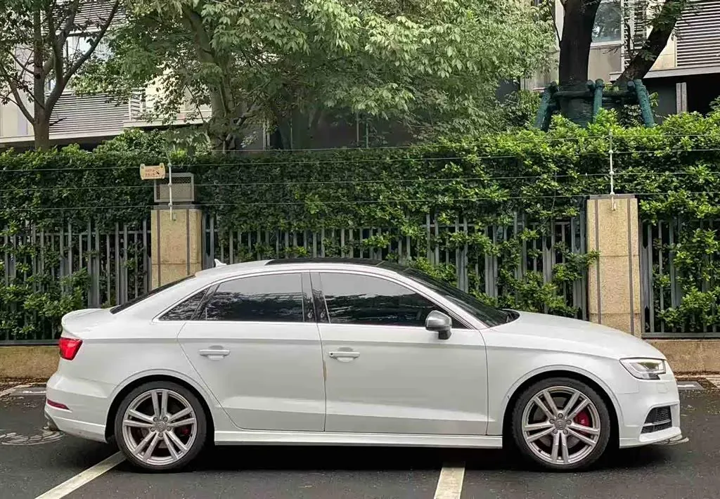 2019 Audi S3 2.0T 290HP L4 7DCT,autocango,china used car exporter,china ev exporter,chinese used car exporter,chinese used ev exporter