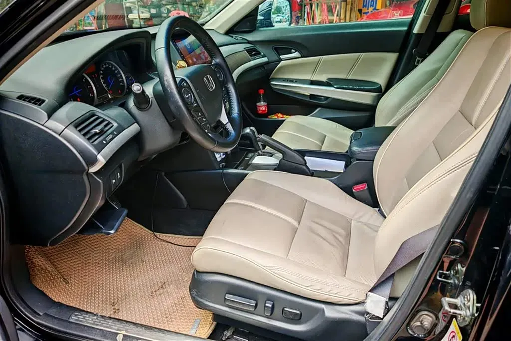 2014 Honda Crosstour 2.4L 197HP L4 5AT,autocango,china used car exporter,china ev exporter,chinese used car exporter,chinese used ev exporter