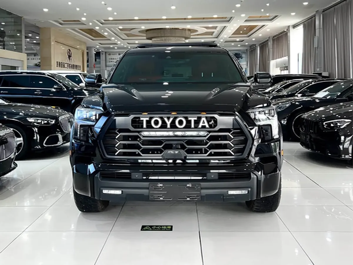 2024 HongQi H6 2.0T 224HP L4 8AT,autocango,china used car exporter,china ev exporter,chinese used car exporter,chinese used ev exporter