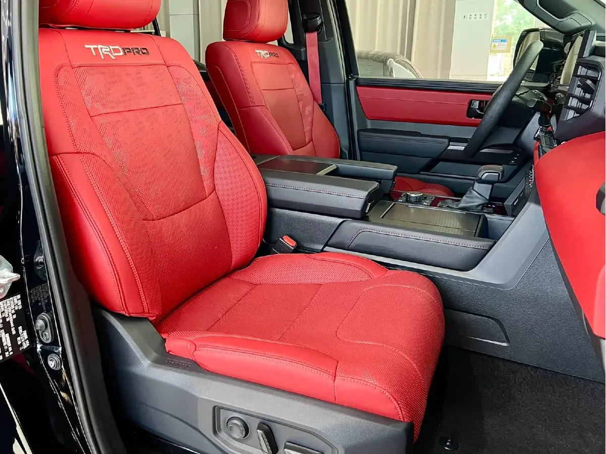 2024 HongQi H6 2.0T 224HP L4 8AT,autocango,china used car exporter,china ev exporter,chinese used car exporter,chinese used ev exporter