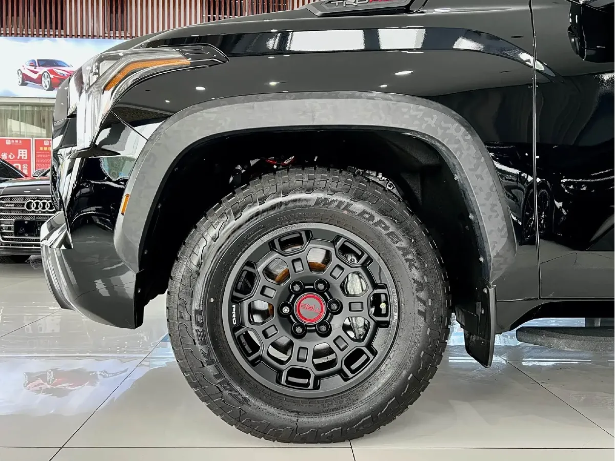 2024 HongQi H6 2.0T 224HP L4 8AT,autocango,china used car exporter,china ev exporter,chinese used car exporter,chinese used ev exporter