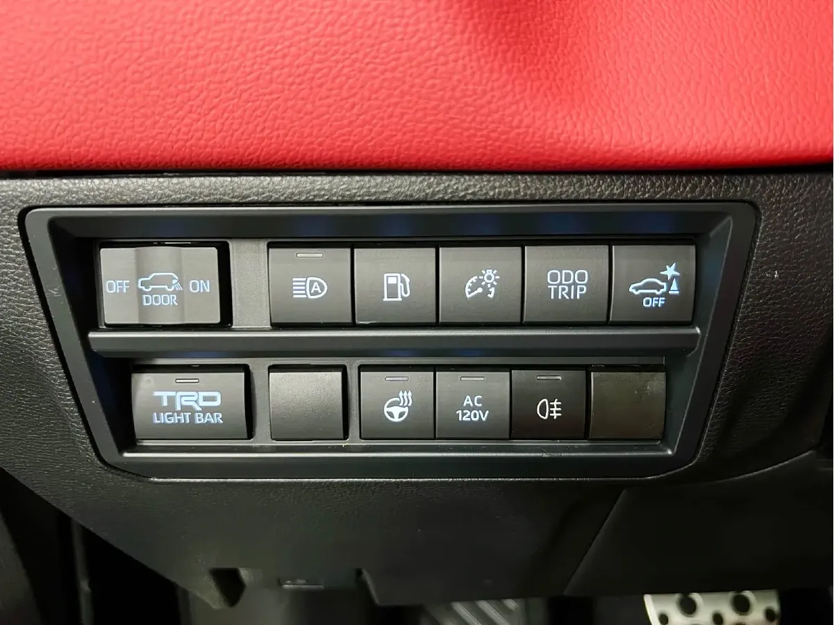 2024 HongQi H6 2.0T 224HP L4 8AT,autocango,china used car exporter,china ev exporter,chinese used car exporter,chinese used ev exporter