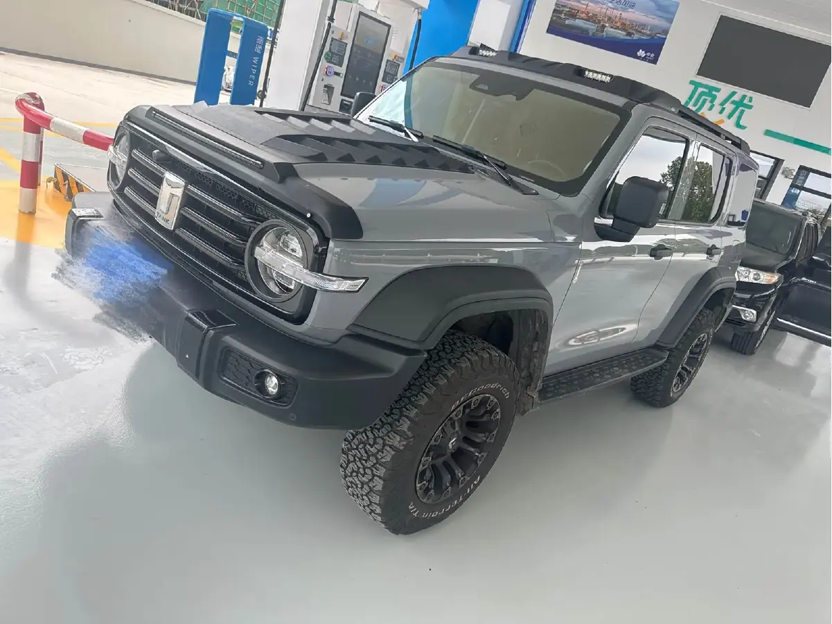 2021 Tank 300 2.0T 227HP L4 8AT