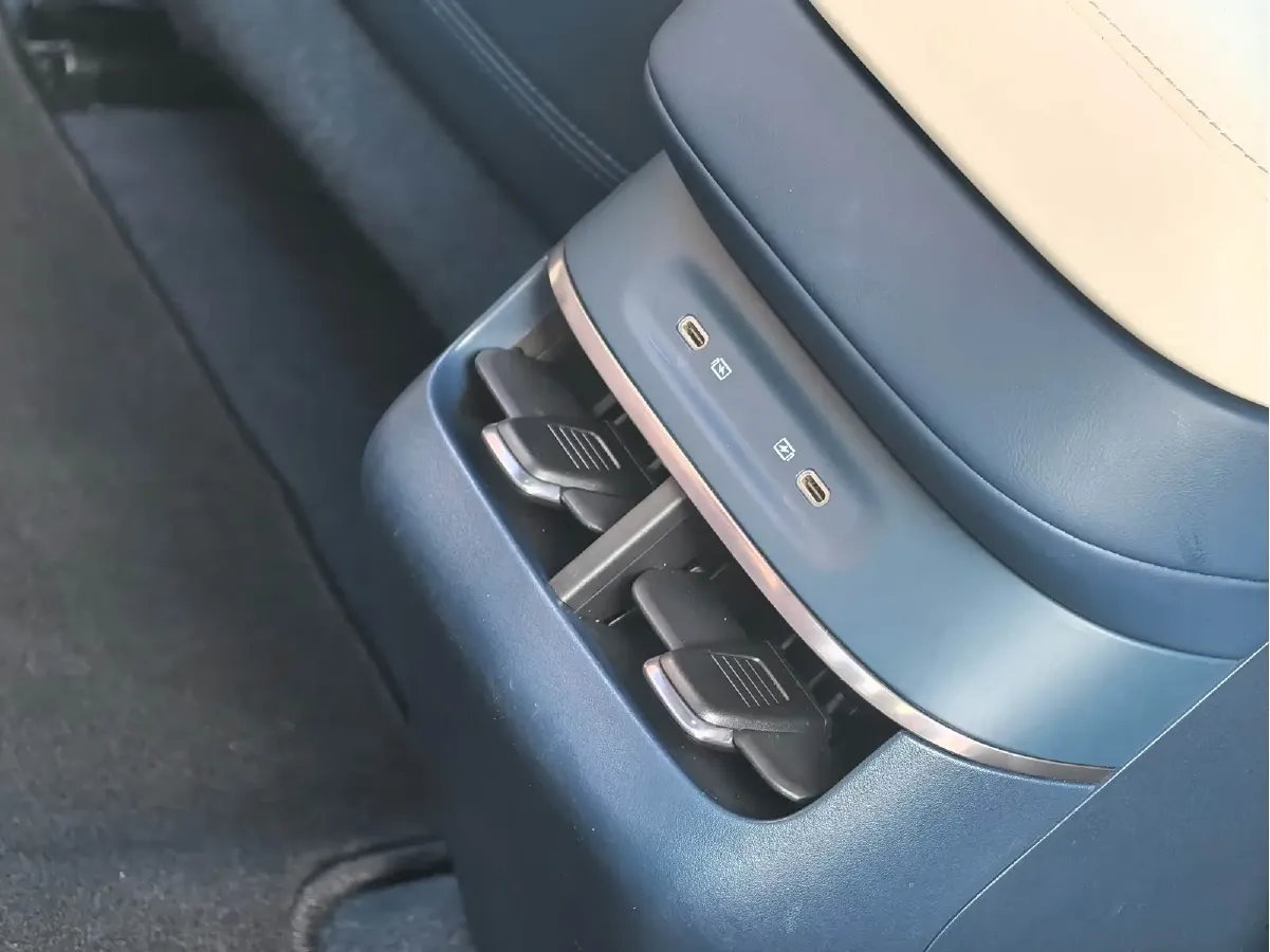 2024 Zeekr 007 BEV 75KWH,autocango,china used car exporter,china ev exporter,chinese used car exporter,chinese used ev exporter