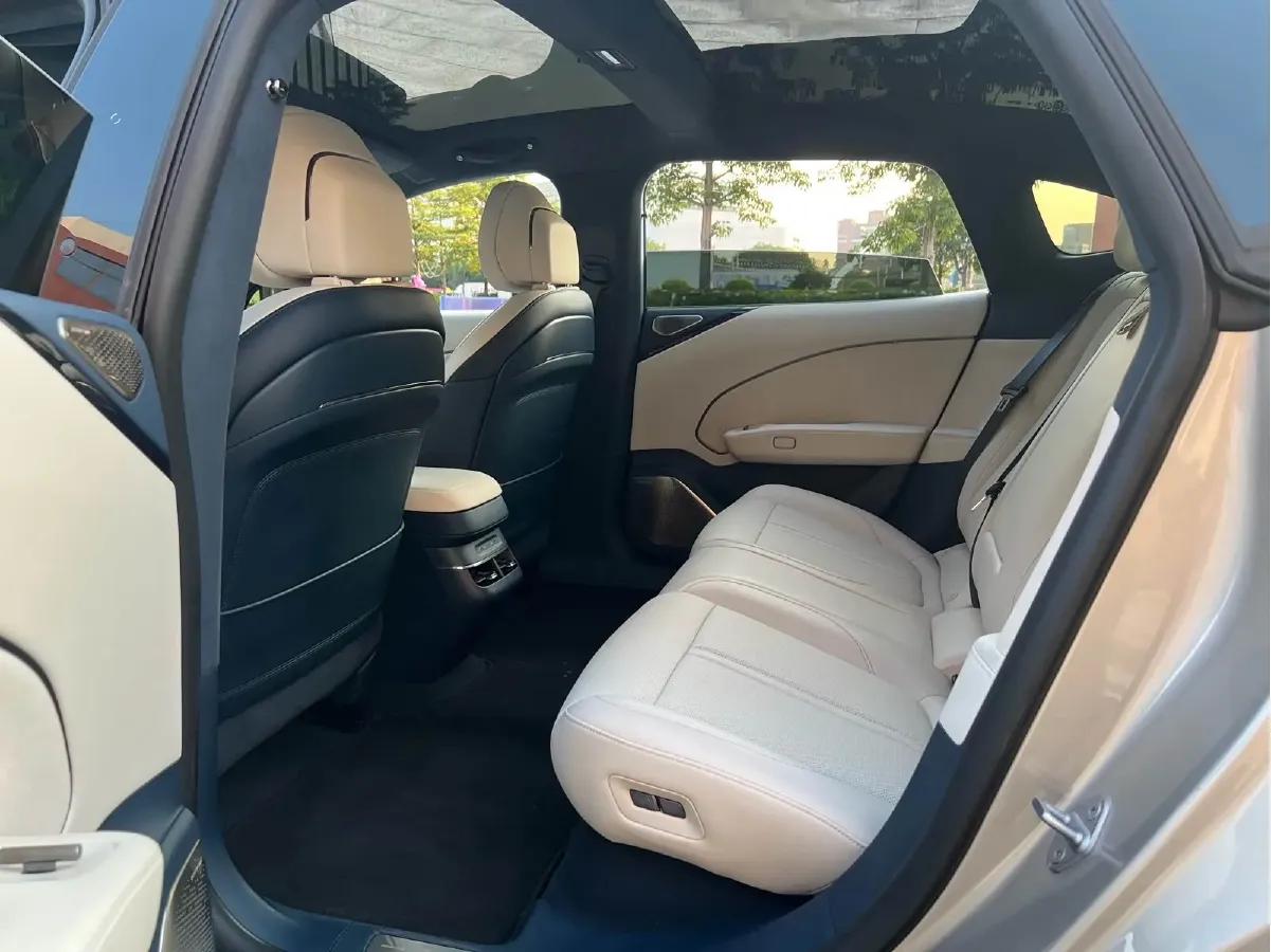 2024 Zeekr 007 BEV 75KWH,autocango,china used car exporter,china ev exporter,chinese used car exporter,chinese used ev exporter