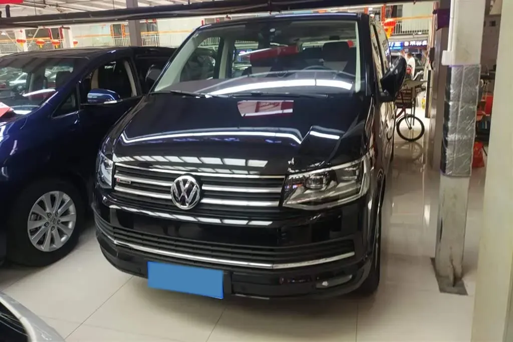 2018 Volkswagen Caravelle 2.0T 204HP L4 7DCT,autocango,china used car exporter,china ev exporter,chinese used car exporter,chinese used ev exporter