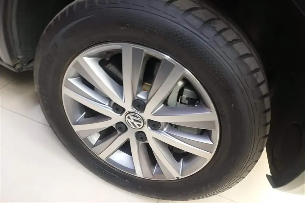 2018 Volkswagen Caravelle 2.0T 204HP L4 7DCT,autocango,china used car exporter,china ev exporter,chinese used car exporter,chinese used ev exporter