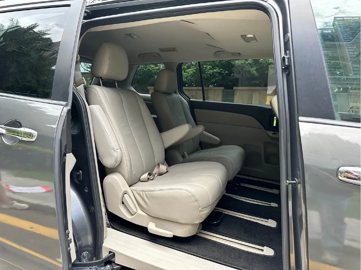 2011 Mazda 8 2.3L 154HP L4 4AT,autocango,china used car exporter,china ev exporter,chinese used car exporter,chinese used ev exporter