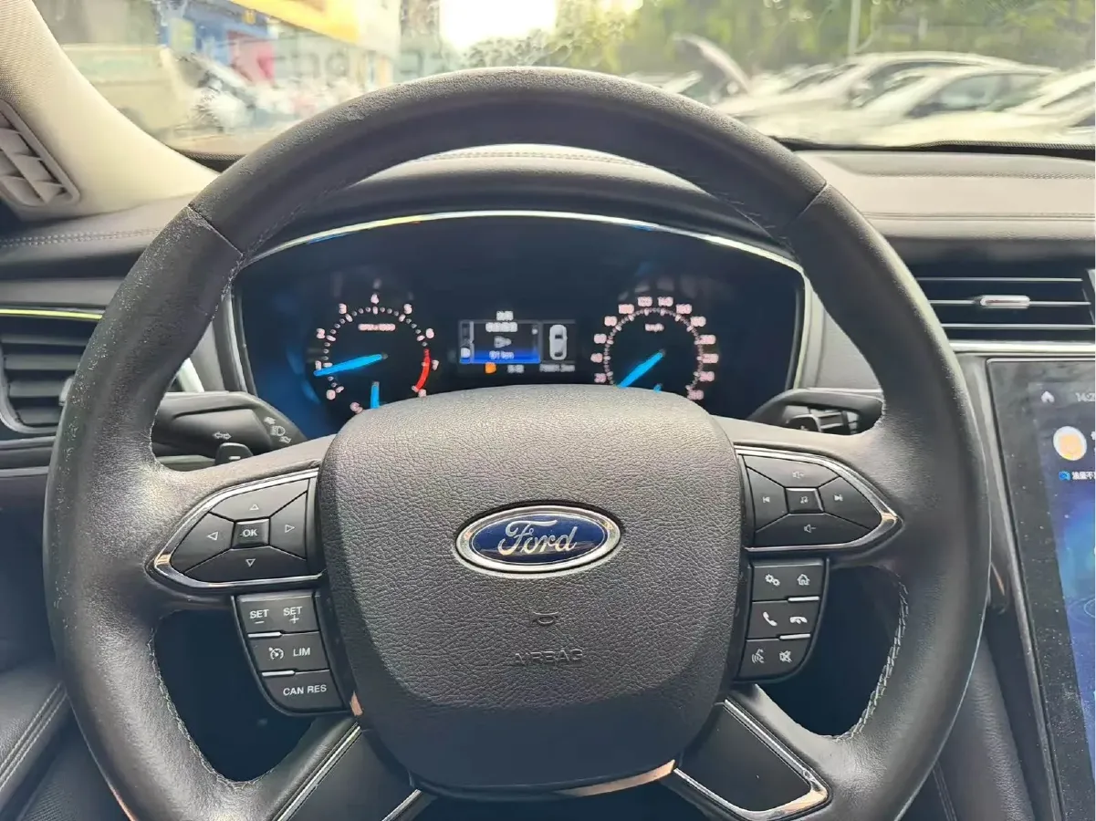 2019 Ford Taurus 2.0T 245HP L4 8AT,autocango,china used car exporter,china ev exporter,chinese used car exporter,chinese used ev exporter