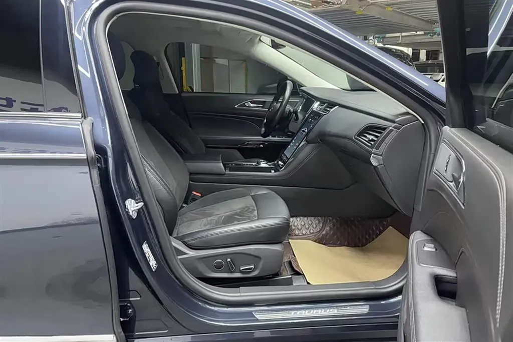 2019 Ford Taurus 2.0T 245HP L4 8AT,autocango,china used car exporter,china ev exporter,chinese used car exporter,chinese used ev exporter