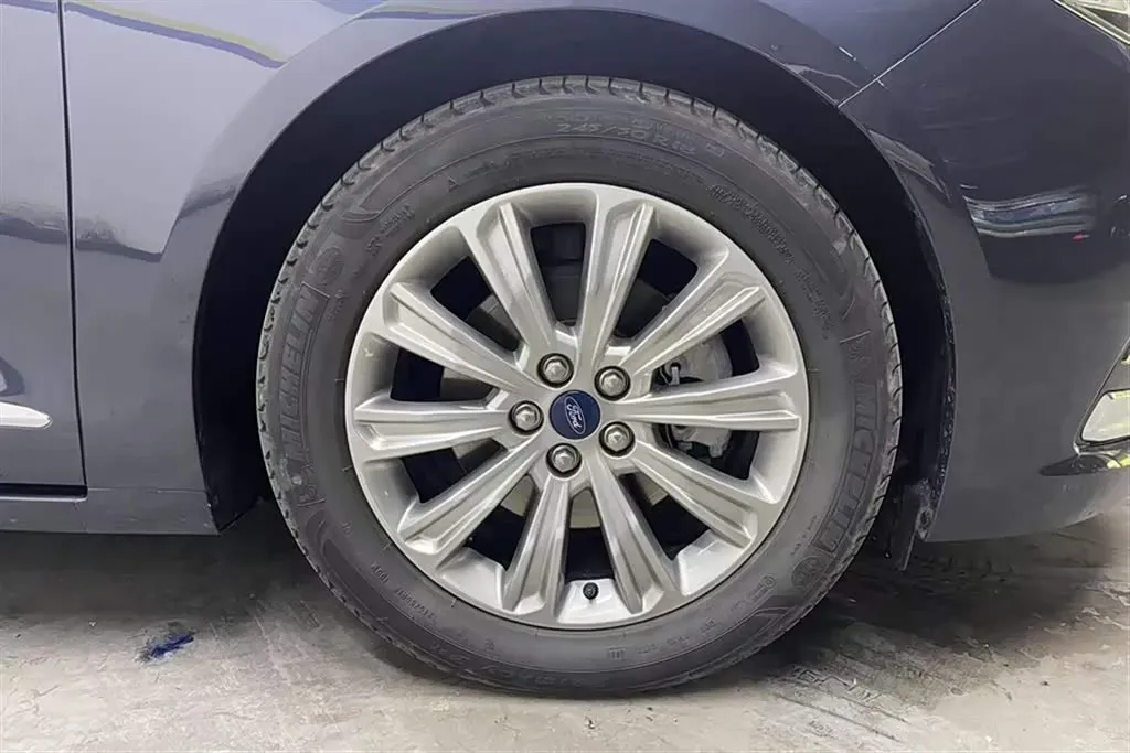 2019 Ford Taurus 2.0T 245HP L4 8AT,autocango,china used car exporter,china ev exporter,chinese used car exporter,chinese used ev exporter