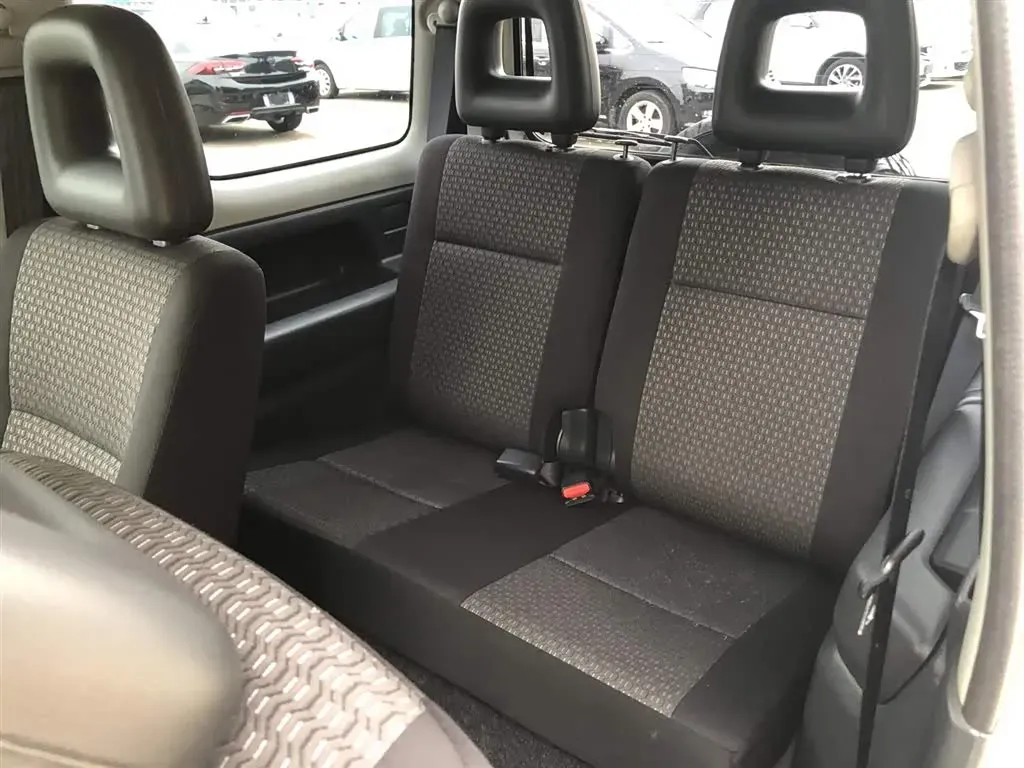 2011 Suzuki Jimny 1.3L 85HP L4 4AT,autocango,china used car exporter,china ev exporter,chinese used car exporter,chinese used ev exporter