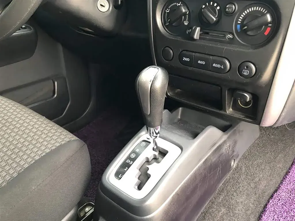 2011 Suzuki Jimny 1.3L 85HP L4 4AT,autocango,china used car exporter,china ev exporter,chinese used car exporter,chinese used ev exporter