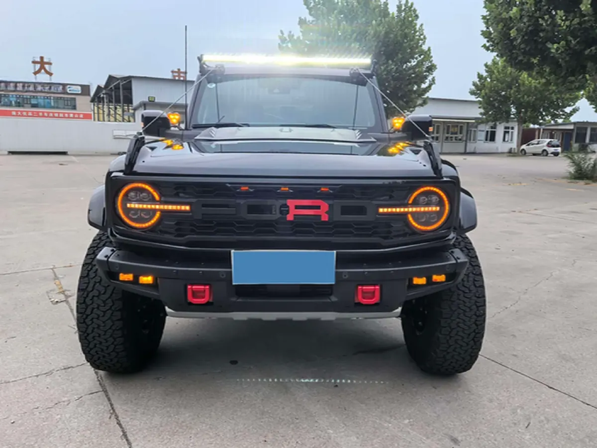 2024 Ford Bronco 2.3T 275HP L4 10AT,autocango,china used car exporter,china ev exporter,chinese used car exporter,chinese used ev exporter