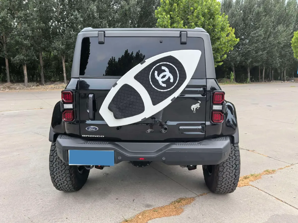 2024 Ford Bronco 2.3T 275HP L4 10AT,autocango,china used car exporter,china ev exporter,chinese used car exporter,chinese used ev exporter